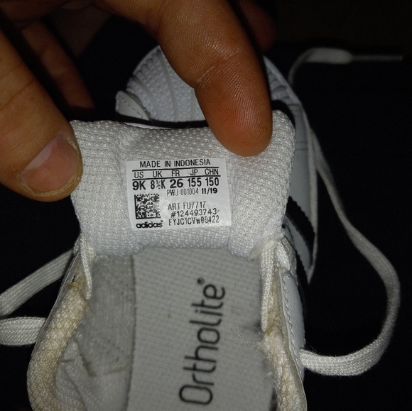 Addias shell toed sneakers - Picture 2 of 4